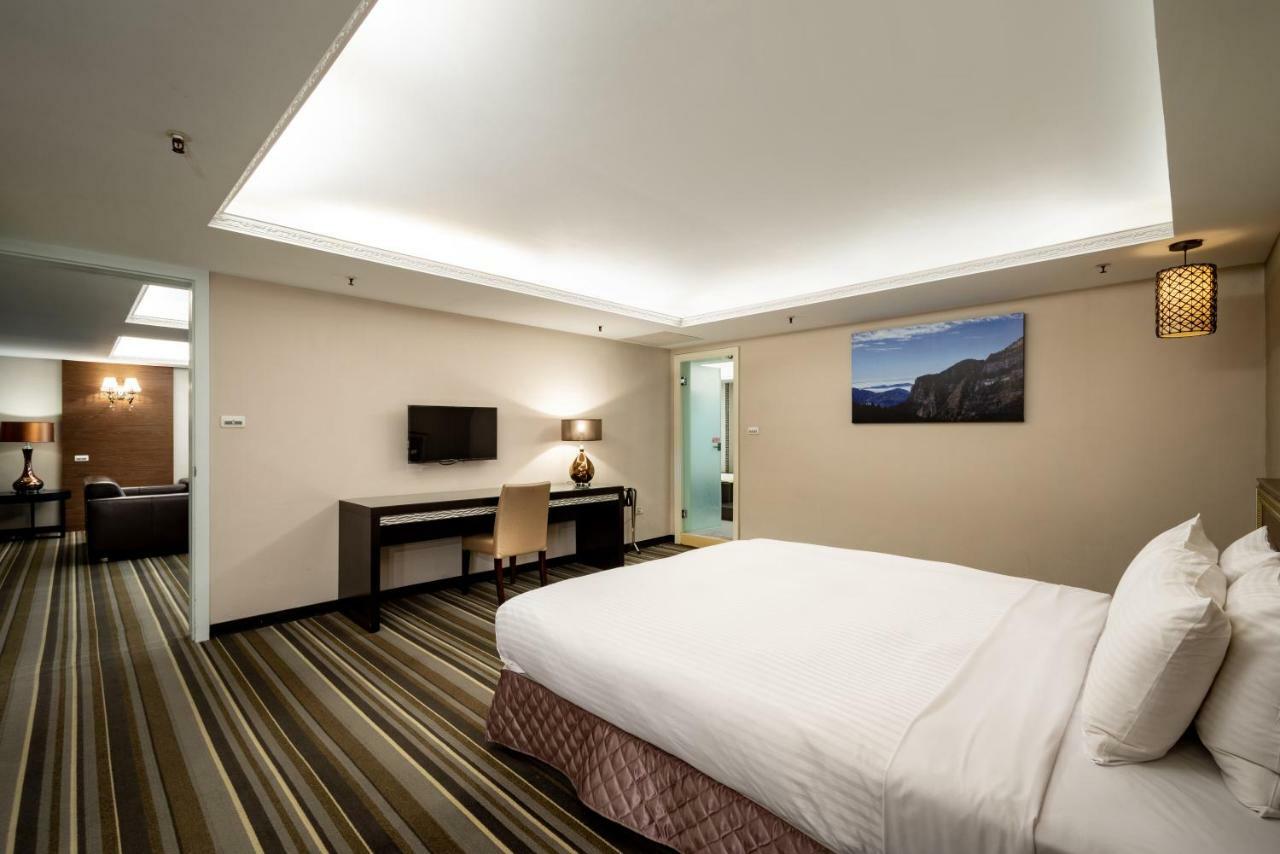 Yoyo Hotel Chiayi Eksteriør billede